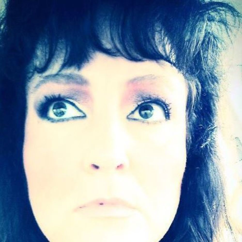 Meet your Posher, Connie
